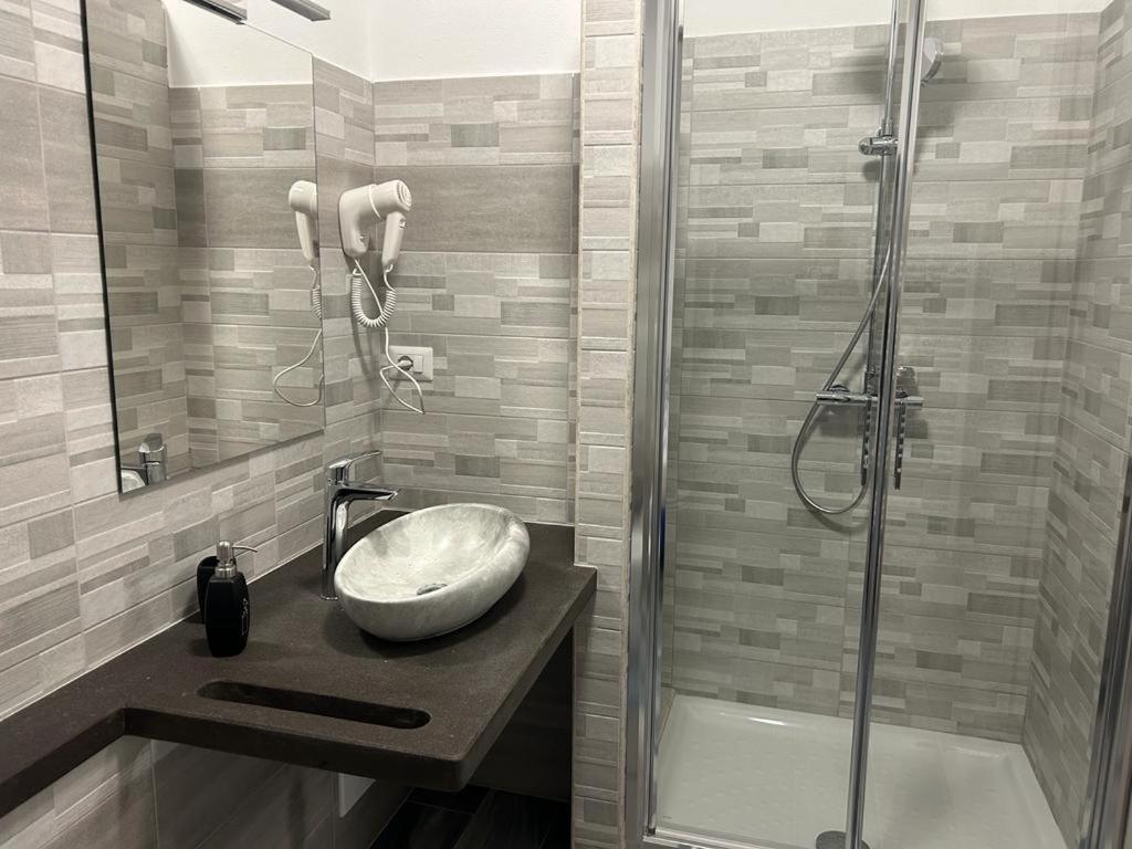 Rosa Dei Venti Rooms Abbasanta ภายนอก รูปภาพ
